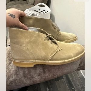 New Clarks Original's Desert Boot Men's Light Tan Nubuck size 11.5 men